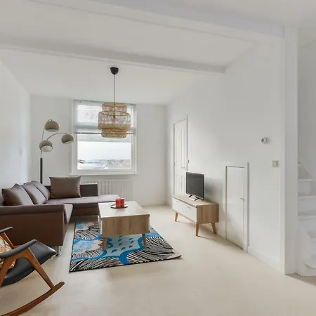 Modern Baljuwslaan Apartman *